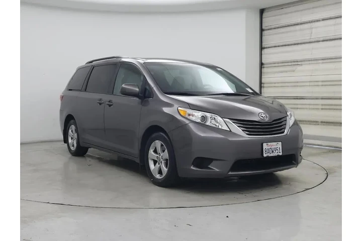 $28998 : Toyota Sienna 2017 LE 7-Pass image 1