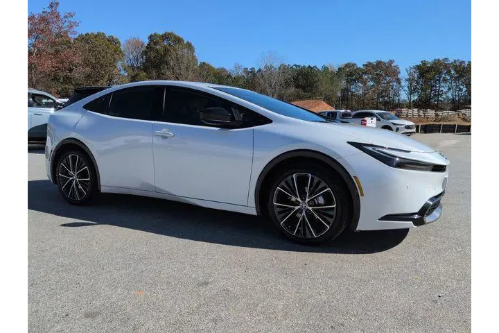 $28189 : Toyota Prius 2024 LE 4dr Hat image 2