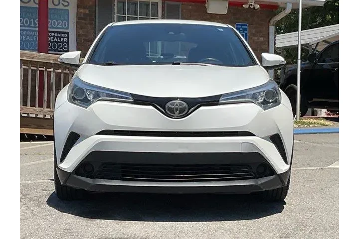 $13285 : Toyota C-HR 2019 LE 4dr Cros image 2