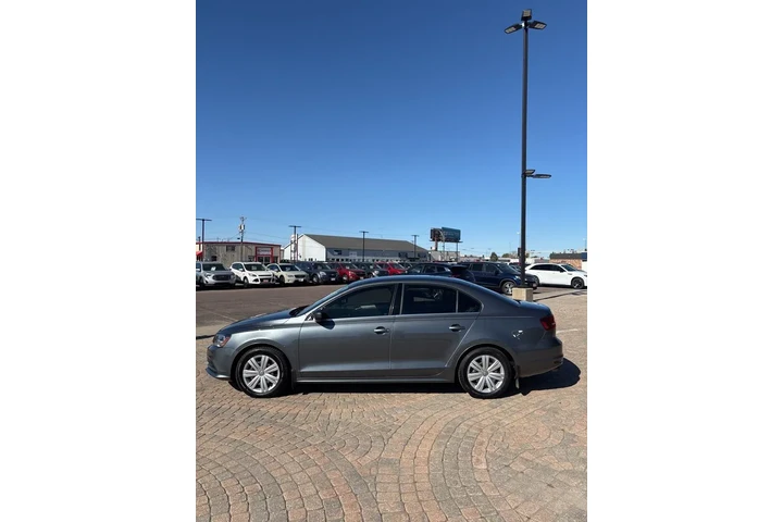$10990 : 2017 Jetta 1.4T S image 8