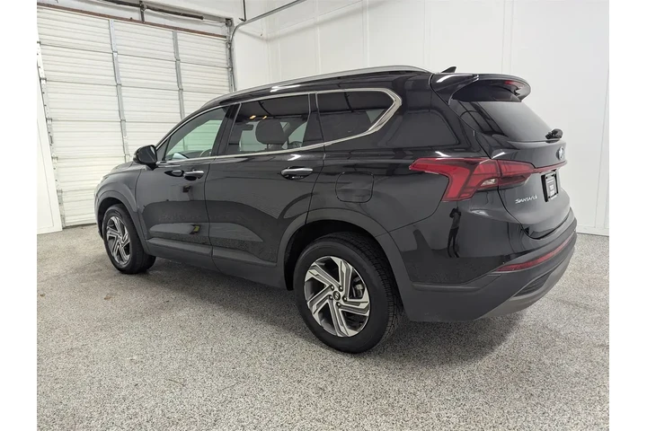 $24997 : Hyundai SANTA FE 2023 SEL 4d image 4