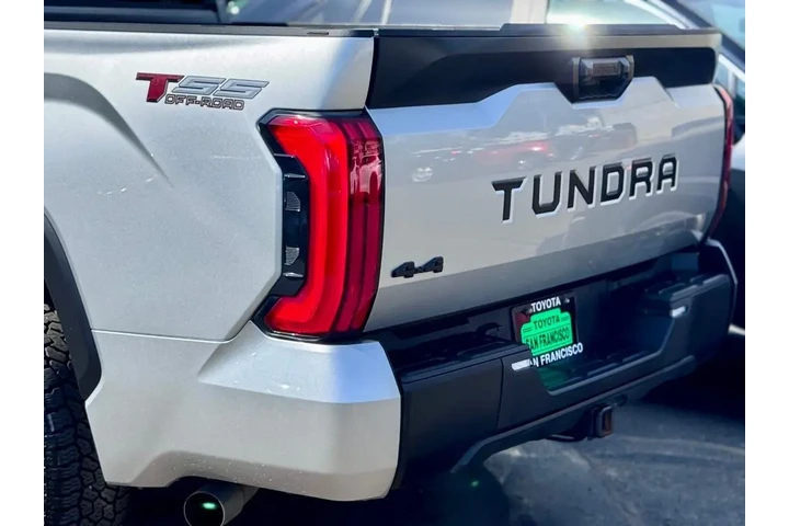 $39588 : 2022 Tundra SR5 image 7