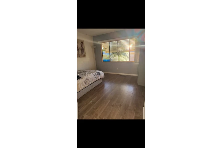 $750 : Rento cuarto en chino ca image 2