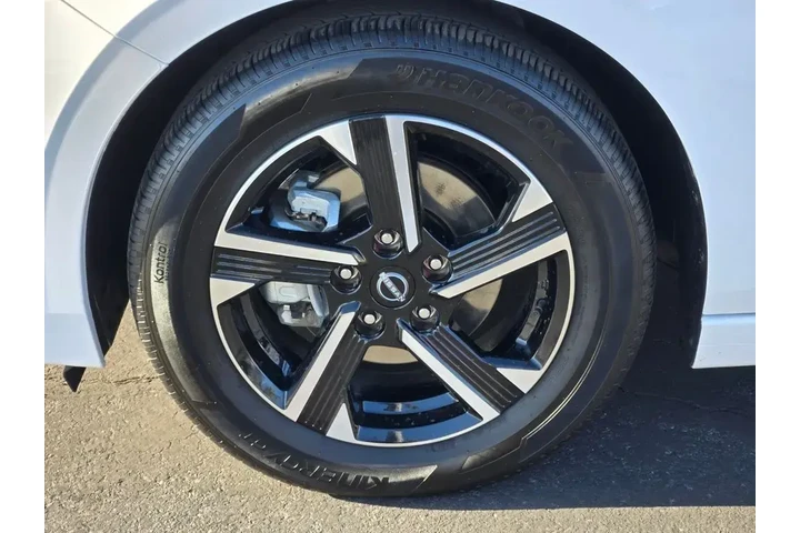 $19592 : Nissan Sentra 2025 SV 4dr Se image 9