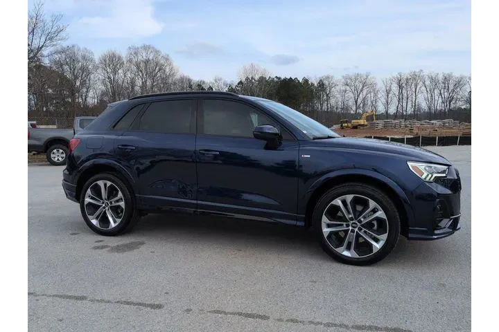 $24640 : Audi Q3 2022 AWD quattro S l image 2