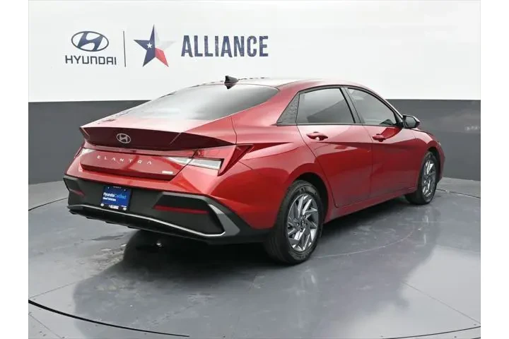 $21788 : Hyundai ELANTRA Hybrid 2025 image 7