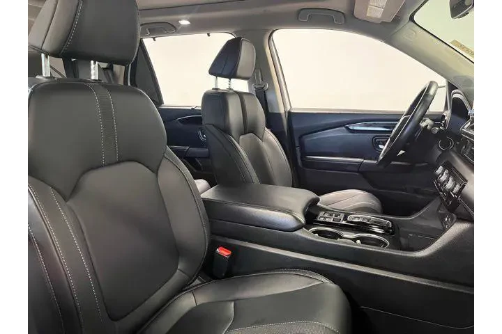 $39981 : Honda Pilot 2024 Touring 4dr image 10