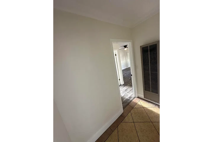 $1100 : Acogedor 1H/1B en Huntington🏡 image 5