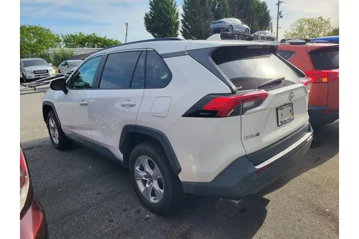 $19762 : Toyota RAV4 2019 AWD XLE 4dr image 6