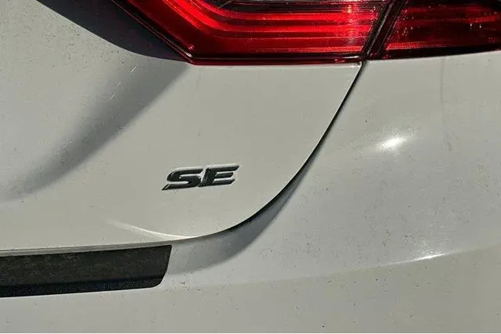 $25799 : Toyota Camry 2024 SE 4dr Sed image 6