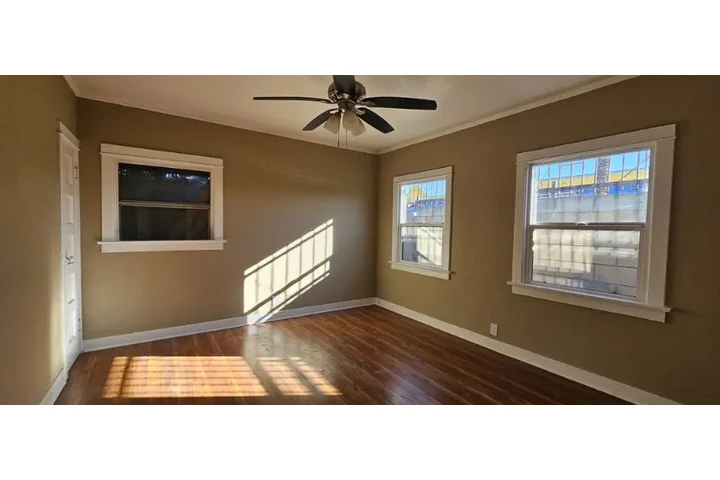 $4000 : 3 bedroom for rent image 10