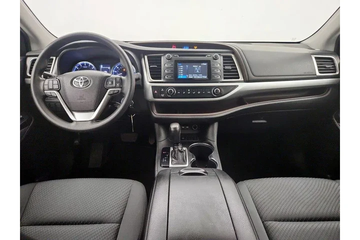 $22998 : Toyota Highlander 2019 LE 4d image 9