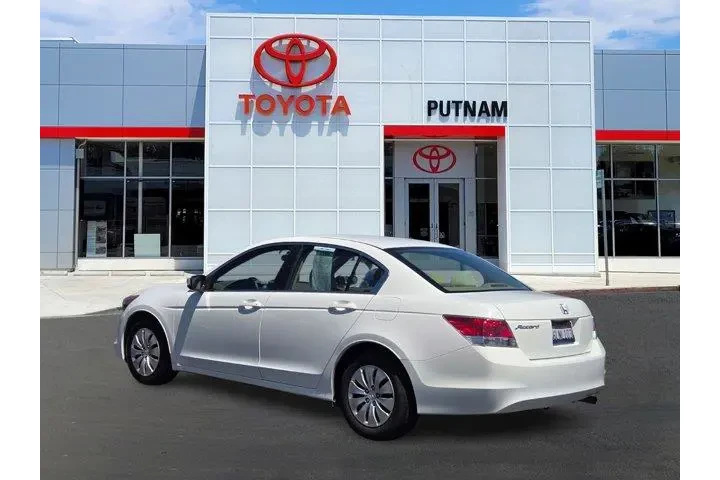 $9588 : Honda Accord 2010 LX 4dr Sed image 6