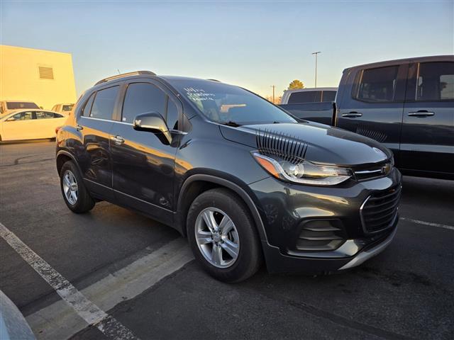 $16599 : Pre-Owned 2019 Trax LT image 5