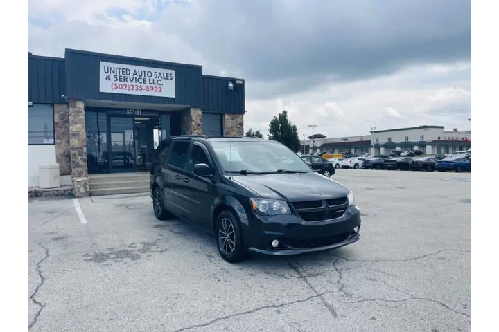 $6450 : 2017 Grand Caravan GT image 9