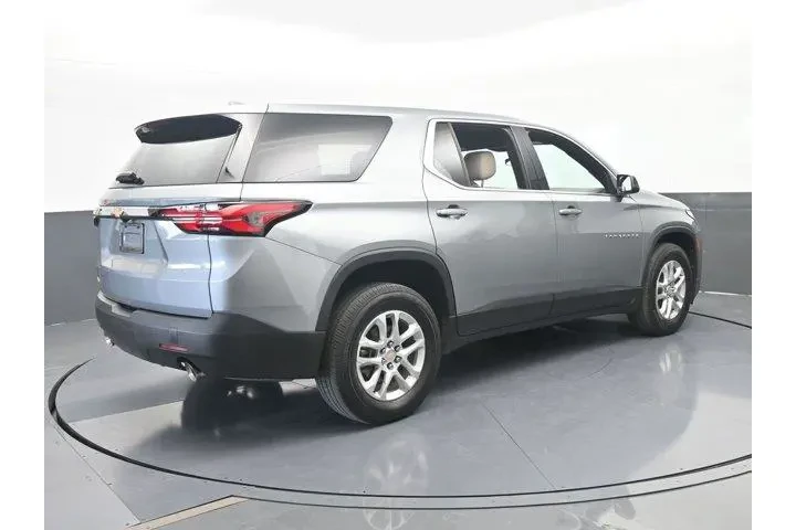 $22139 : Chevrolet Traverse 2023 LS 4 image 6