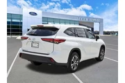$33995 : Toyota Highlander 2023 XSE 4 thumbnail