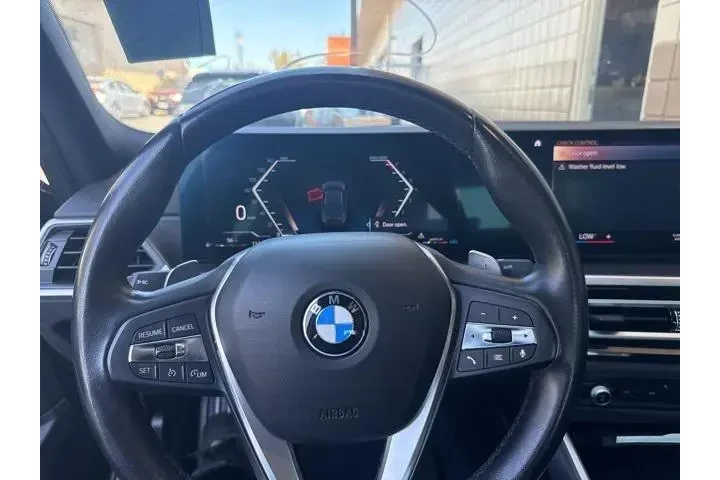 $27885 : BMW 3 Series 2023 330i 4dr S image 8