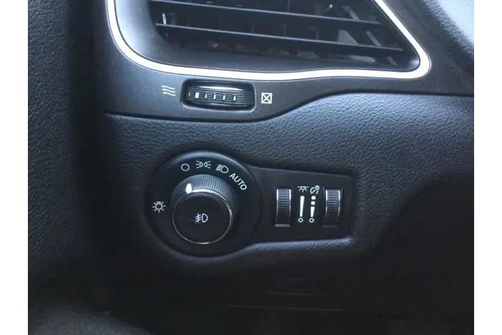 $14920 : Jeep Cherokee 2020 4x4 Trail image 8