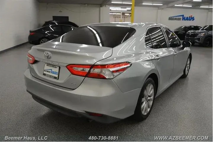 $14998 : Toyota Camry 2018 LE 4dr Sed image 9