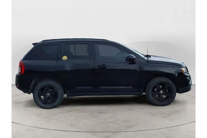 $10861 : Jeep Compass 2015 4x4 Latitu image 6