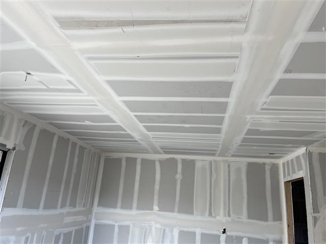 Taper drywall, patching image 6