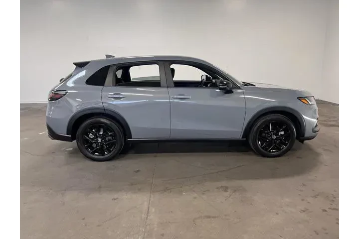 $23962 : Honda HR-V 2023 Sport 4dr Cr image 2