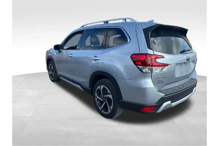 $29389 : Subaru Forester 2023 AWD Tou image 3