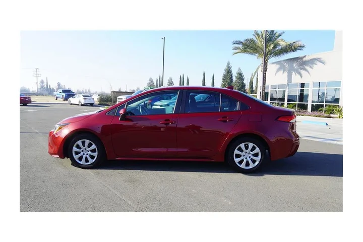 $22700 : 2025 Corolla LE image 8