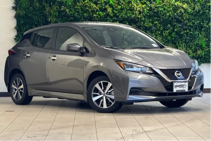 $15867 : Nissan LEAF 2022 S PLUS 4dr image 2