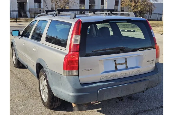 $1995 : 2004 XC70 image 8