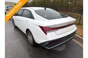 $19999 : Hyundai ELANTRA 2024 SE 4dr thumbnail