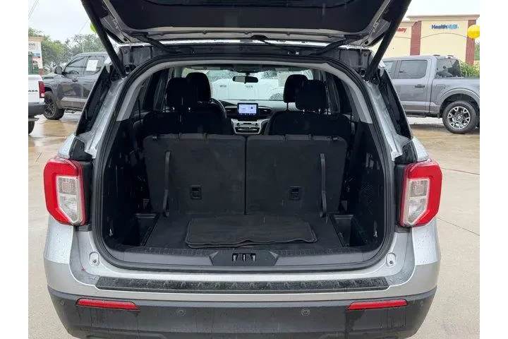 $23698 : Ford Explorer 2023 XLT 4dr S image 7