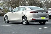 $19250 : Mazda Mazda3 Sedan 2023 2.5 thumbnail