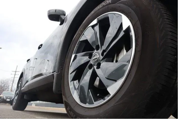 $22557 : Nissan Rogue 2023 AWD SV 4dr image 10