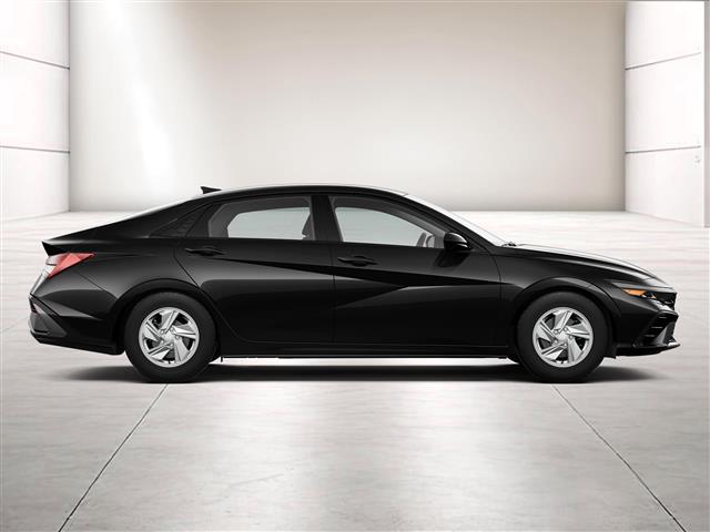 $23355 : New 2024 Hyundai ELANTRA SE image 9