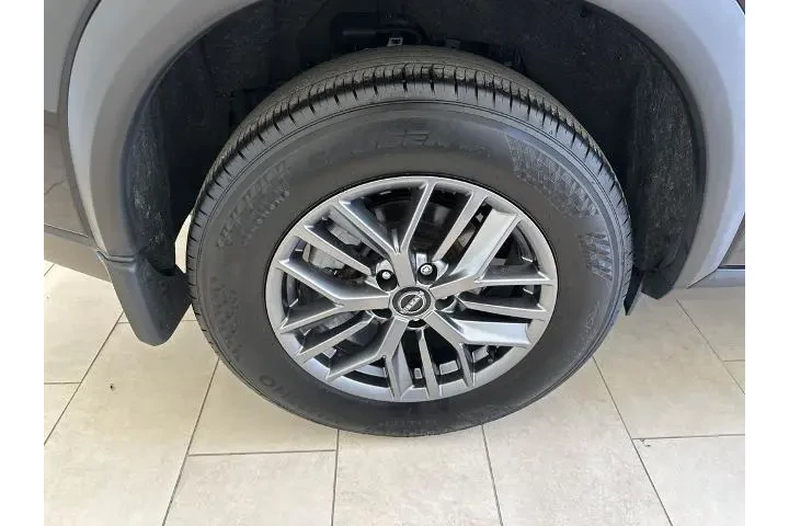 $26987 : Nissan Rogue 2023 AWD S 4dr image 8