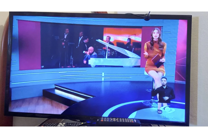 $250000 : TV 32 PULGADAS MARCA SIMPLY image 2