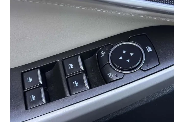 $36990 : Ford Explorer 2024 AWD XLT 4 image 9