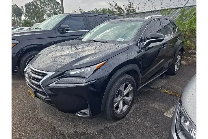 $17813 : Lexus NX 200t 2017 4dr Cross image 3