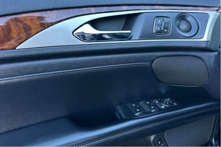 $20900 : Lincoln MKZ Hybrid 2020 Rese image 10