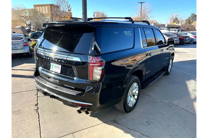 2021 Suburban Premier 4WD image 5