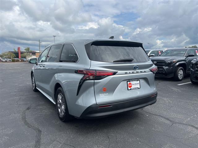 $31546 : PRE-OWNED 2021 TOYOTA SIENNA image 5