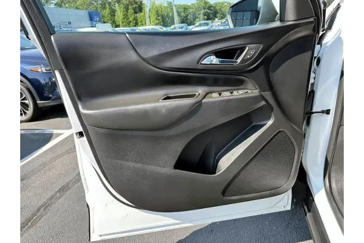 $21888 : Chevrolet Equinox 2023 4x4 L image 8