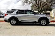 $29017 : Ford Explorer 2024 XLT 4dr S thumbnail