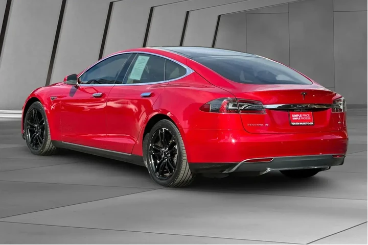 $18900 : Tesla Model S 2014 85 4dr Li image 10