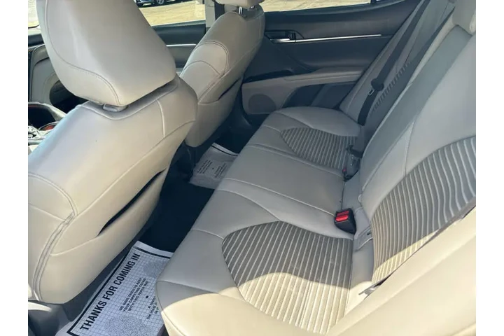 $18999 : 2020 Camry SE image 9