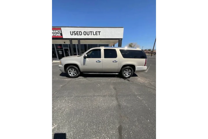 2008 GMC Yukon XL Denali image 4