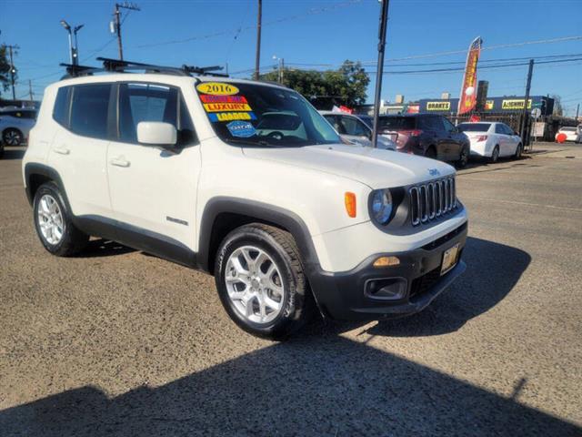 $11599 : 2016 Renegade Latitude image 1