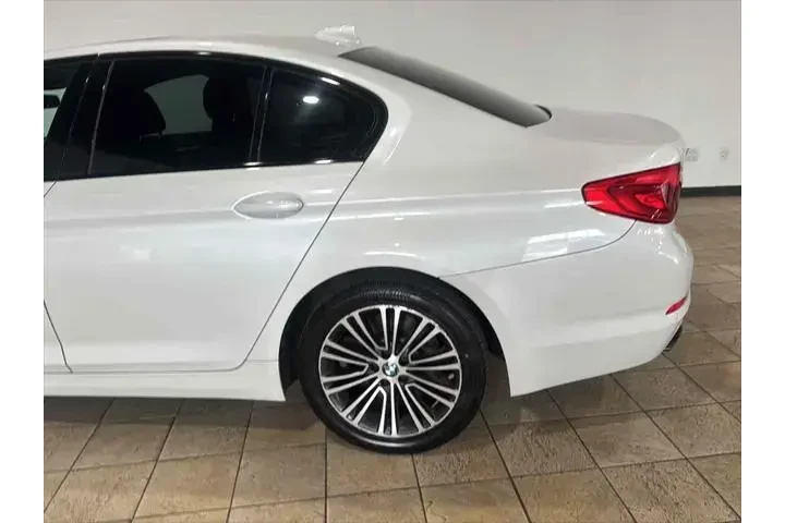 $28995 : BMW 5 Series 2019 AWD 540i x image 7